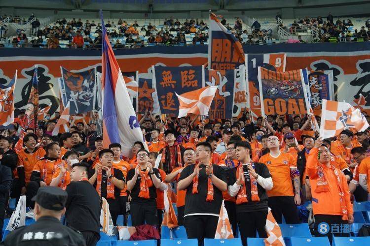 热刺可能终止与洛里的合同 并支付一笔补偿金英媒FootballInsider报道，热刺可能终止与门将洛里的合同。